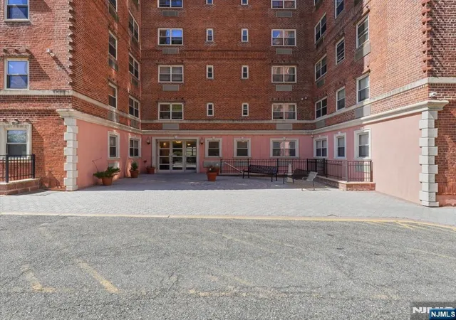 2nd image of 70 Munn Ave, East Orange, NJ 07018