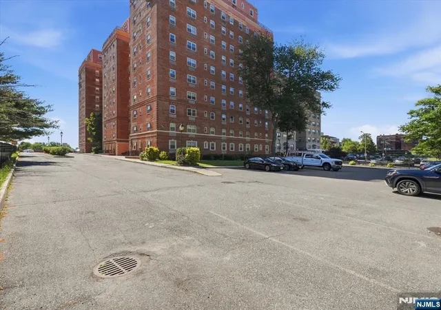 24th image of 70 Munn Ave #413, East Orange, NJ 07018 | MLS# 26031632