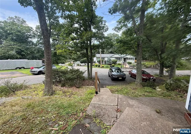 2nd image of 3 Illinois Trl, Hopatcong, NJ 07843 | MLS# 26031681