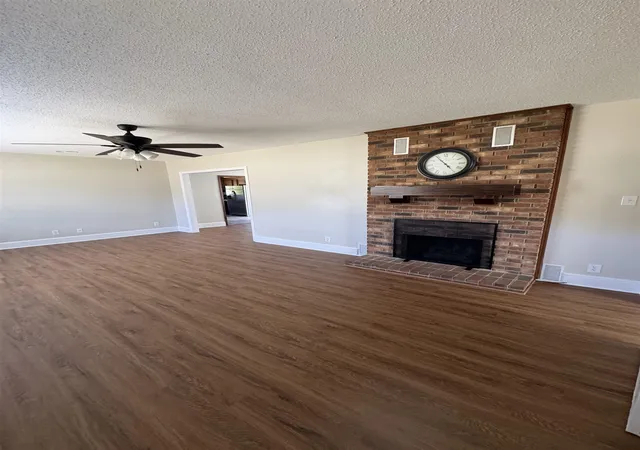 Photo 3 of Single family home for sale at 3013 Country Clb Rd, Spartanburg, SC 29302 | MLS# SPN323382 | Listing updated on 2026-08-16