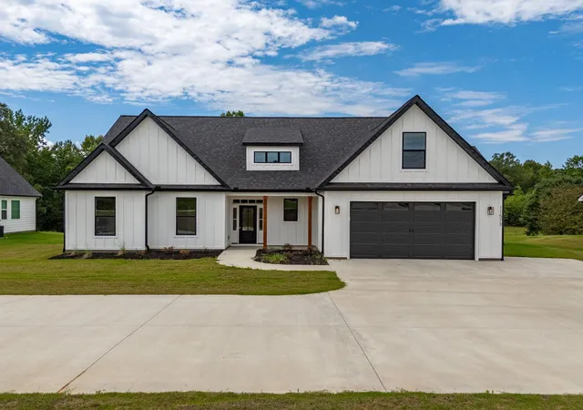 Photo 1 of Single family home for sale at 11573 New Cut Rd, Campobello, SC 29322 | MLS# SPN327313 | Listing updated on 2026-07-27