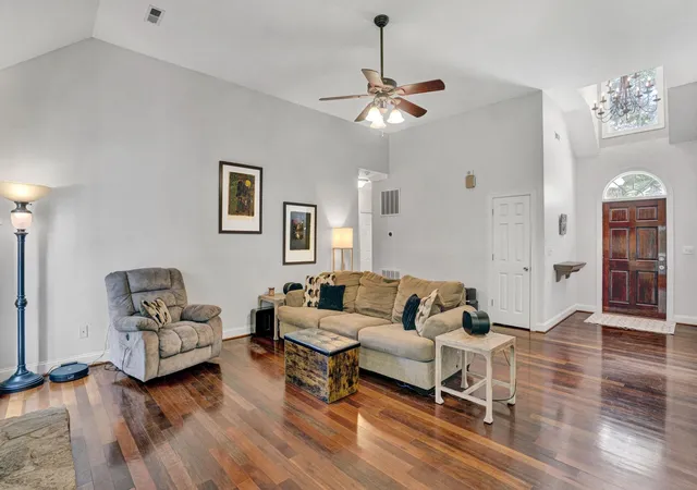 Photo 2 of Single family home for sale at 36 Prince Williams Ct, Simpsonville, SC 29681 | MLS# SPN328019 | Listing updated on 2026-08-23