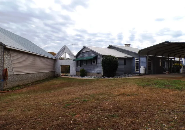 Photo 2 of Single family home for sale at 850 Springdale Rd, Cowpens, SC 29330 | MLS# SPN330700 | Listing updated on 2026-07-27