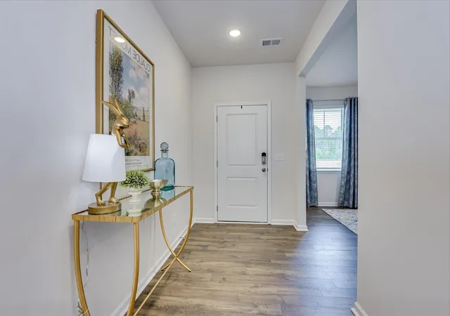 Photo 3 of Sale Pending at 1021 Skidaway Dr, Spartanburg, SC 29303 | MLS# SPN331267 | Listing updated on 2026-07-16