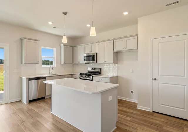 Photo 3 of Single family home for sale at 2324 Ml Loop, Spartanburg, SC 29301 | MLS# SPN332801 | Listing updated on 2026-08-11