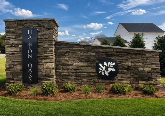 Photo 3 of Sale Pending at 1126 Ogeechee Ct, Spartanburg, SC 29303 | MLS# SPN333297 | Listing updated on 2026-08-19