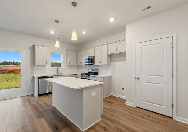 Photo 3 of Single family home for sale at 2300 Ml Loop, Spartanburg, SC 29301 | MLS# SPN333737 | Listing updated on 2026-08-12