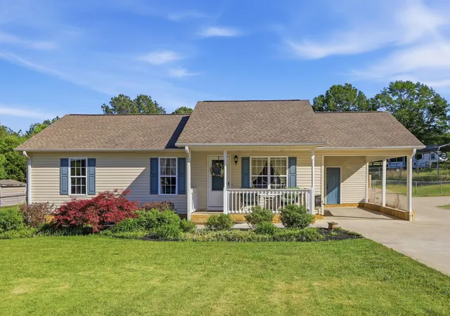 Photo 1 of Single family home for sale at 290 Dickson Rd, Campobello, SC 29322 | MLS# SPN336017 | Listing updated on 2026-08-26