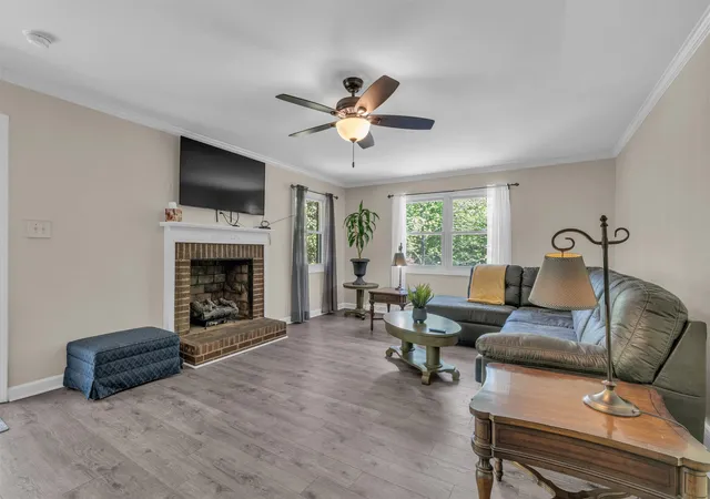 2nd image of 213 Nursery Rd, Easley, SC 29640 | MLS# SPN336545