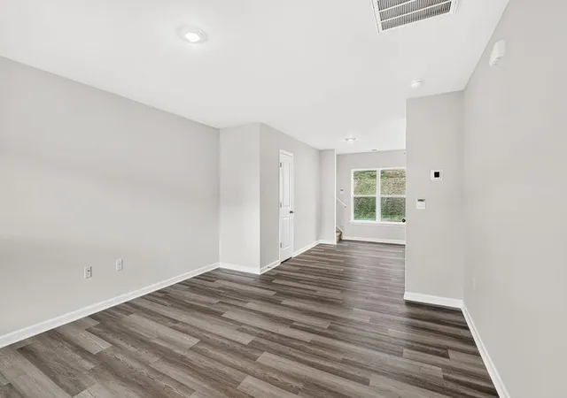 Photo 3 of Single family home for sale at 4125 Springshire Ln, Boiling Springs, SC 29316 | MLS# SPN336864 | Listing updated on 2026-10-08