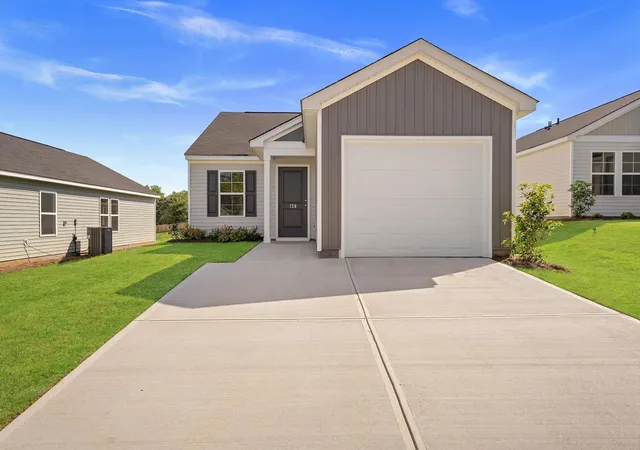 Photo 1 of Sale Pending at 158 Cloverfield Ln, Spartanburg, SC | MLS# SPN336879 | Listing updated on 2026-10-03