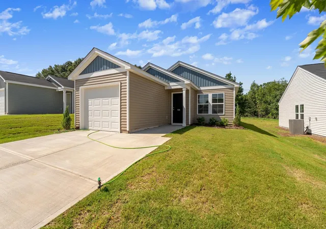 Photo 2 of Single family home for sale at 159 Cloverfield Ln, Spartanburg, SC 29307 | MLS# SPN336889 | Listing updated on 2026-08-31