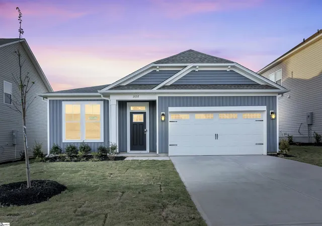 Photo 3 of Sale Pending at 2032 Halton Oaks Dr, Spartanburg, SC 29303 | MLS# SPN337165 | Listing updated on 2026-08-13