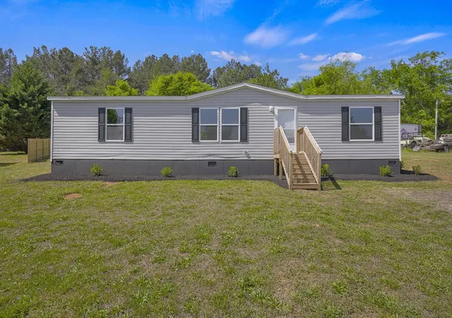 1st image of 375 Griggs Rd, Six Mile, SC 29682 | MLS# SPN337887