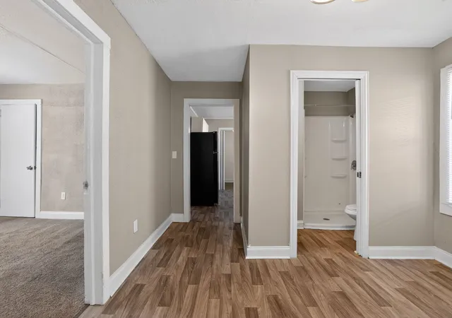 Listing Photo 2 - Condo for sale in building located at 218 - 220 Spartanburg St, Greenville, SC 29607