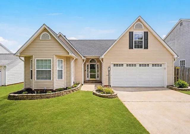Photo 2 of Single family home for sale at 234 W Pheasant Hl Dr, Duncan, SC 29334 | MLS# SPN338909 | Listing updated on 2026-08-17