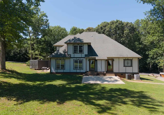 Photo 5 of Single family home for sale at 102 Point Blf Ct, Inman, SC 29349 | MLS# SPN338922 | Listing updated on 2026-07-31