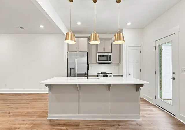 Photo 3 of Townhouse for sale at 609 E Norvell Ct, Spartanburg, SC 29307 | MLS# SPN339212 | Listing updated on 2026-09-24