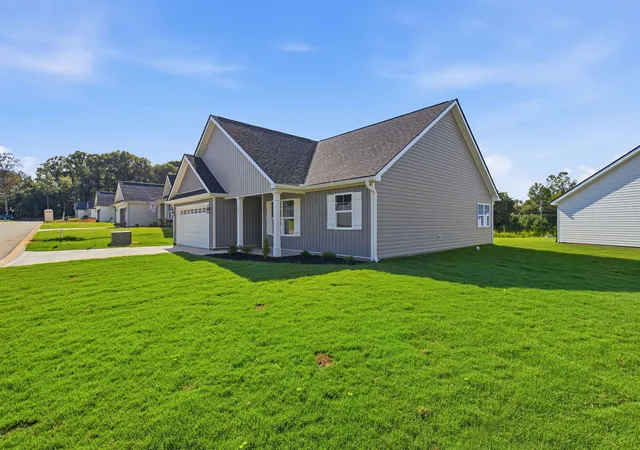 Photo 3 of Single family home for sale at 104 Brently Dr, Chesnee, SC 29323 | MLS# SPN339305 | Listing updated on 2026-08-20
