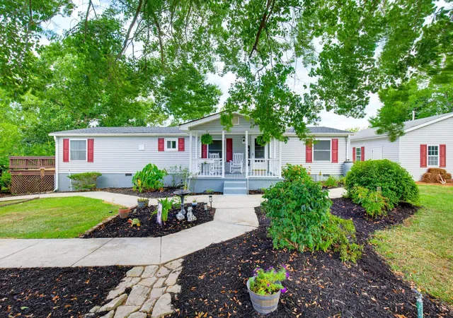2nd image of 462 Forest Dr, Cross Hill, SC 29332 | MLS# SPN339385