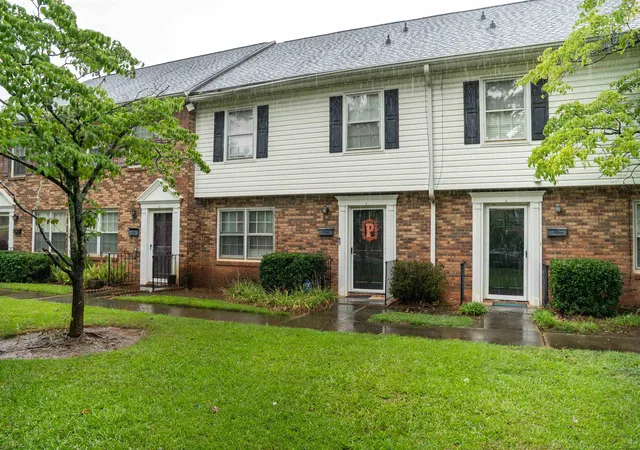 Photo 1 of Sale Pending at 1470 Dover Rd, Spartanburg, SC 29301 | MLS# SPN339458 | Listing updated on 2026-09-26