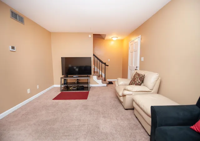 Photo 3 of Sale Pending at 1470 Dover Rd, Spartanburg, SC 29301 | MLS# SPN339458 | Listing updated on 2026-09-26