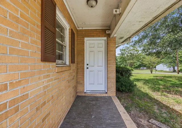 Photo 3 of Single family home for sale at 123 Tucker Rd, Spartanburg, SC 29306 | MLS# SPN339461 | Listing updated on 2026-07-17