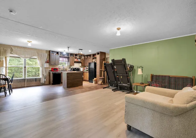 Photo 5 of Manufactured home for sale at 850 Bud Arthur Brg Rd, Cowpens, SC 29330 | MLS# SPN339465 | Listing updated on 2026-08-26