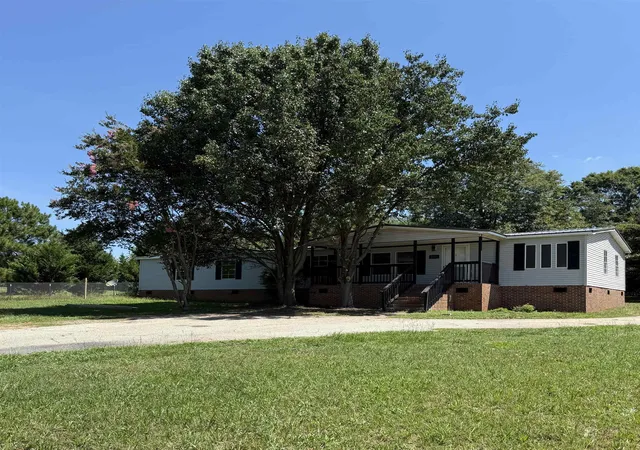 Photo 1 of Sale Pending at 2011 Ballenger Rd, Wellford, SC 29385 | MLS# SPN339518 | Listing updated on 2026-09-03