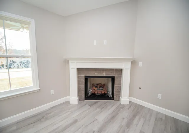 Photo 3 of Sale Pending at 1008 Patch Dr, Spartanburg, SC 29302 | MLS# SPN339521 | Listing updated on 2026-08-28