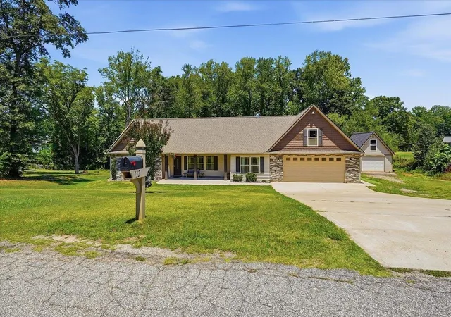 Photo 2 of Single family home for sale at 132 Holston Valley Cir, Inman, SC 29349 | MLS# SPN339545 | Listing updated on 2026-08-28