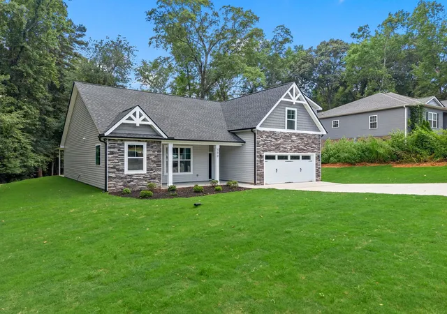 Photo 3 of Sale Pending at 300 Canebrake Dr, Anderson, SC 29621 | MLS# SPN339546 | Listing updated on 2026-10-07