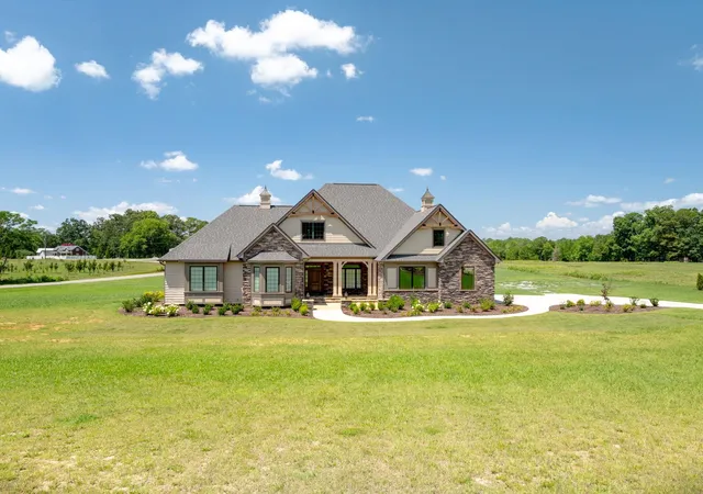 Photo 2 of Single family home for sale at 10445 New Cut Rd, Campobello, SC 29322 | MLS# SPN339591 | Listing updated on 2026-07-25