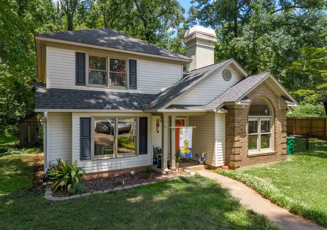 Photo 2 of Sale Pending at 3 Summer Ct, Spartanburg, SC 29302 | MLS# SPN339608 | Listing updated on 2026-08-19