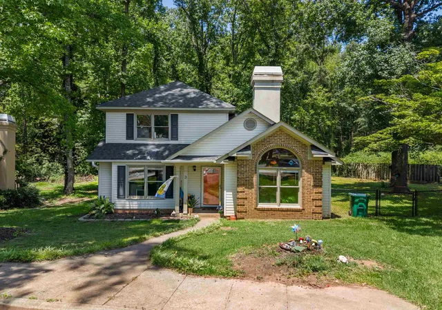 Photo 3 of Sale Pending at 3 Summer Ct, Spartanburg, SC 29302 | MLS# SPN339608 | Listing updated on 2026-08-19