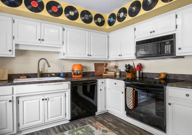 Photo 4 of Sale Pending at 3 Summer Ct, Spartanburg, SC 29302 | MLS# SPN339608 | Listing updated on 2026-08-19