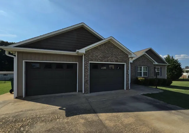 Photo 2 of Sale Pending at 123 Claire Manning Ln, Gaffney, SC 29341 | MLS# SPN339611 | Listing updated on 2026-08-06