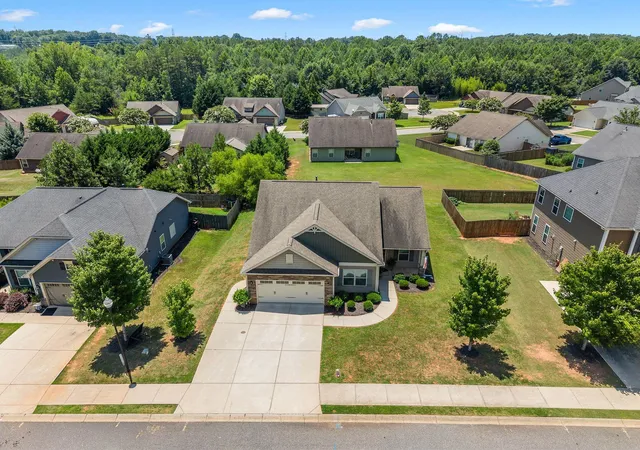 Photo 3 of Single family home for sale at 278 E Pyrenees Dr, Lyman, SC 29365 | MLS# SPN339619 | Listing updated on 2026-07-20