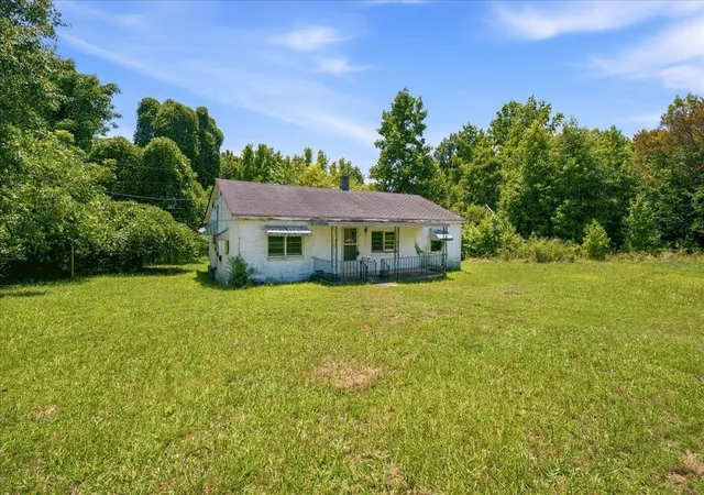 Photo 2 of Single family home for sale at 309 Knitting Ml St, Jonesville, SC 29353 | MLS# SPN339654 | Listing updated on 2026-07-29