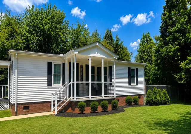 Manufactured home for sale at 215 Lake Front Rd, Inman, SC 29349 | MLS# SPN339700