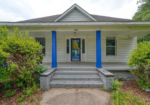 Photo 3 of Single family home for sale at 803 Saxon Ave, Spartanburg, SC 29301 | MLS# SPN339754 | Listing updated on 2026-08-20