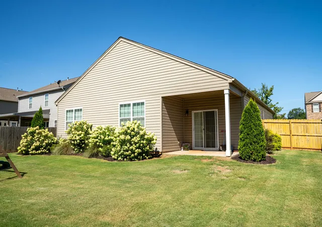 Photo 4 of Single family home for sale at 554 Friar Park Ln, Lyman, SC 29365 | MLS# SPN339759 | Listing updated on 2026-07-24