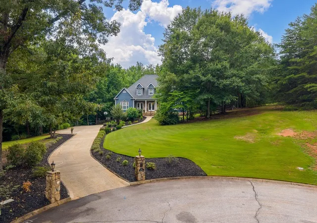 Photo 3 of Single family home for sale at 115 S Embler Ct, Taylors, SC 29687 | MLS# SPN339770 | Listing updated on 2026-09-25