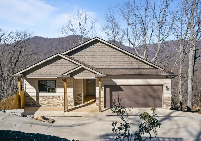 Photo 1 of Single family home for sale at 225 Aurora Ln, Tryon, NC 28782 | MLS# SPN339803 | Listing updated on 2026-07-29