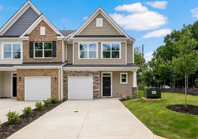 Townhouse for sale at 201 Spartina Ct, Spartanburg, SC 29307 | MLS# SPN339837