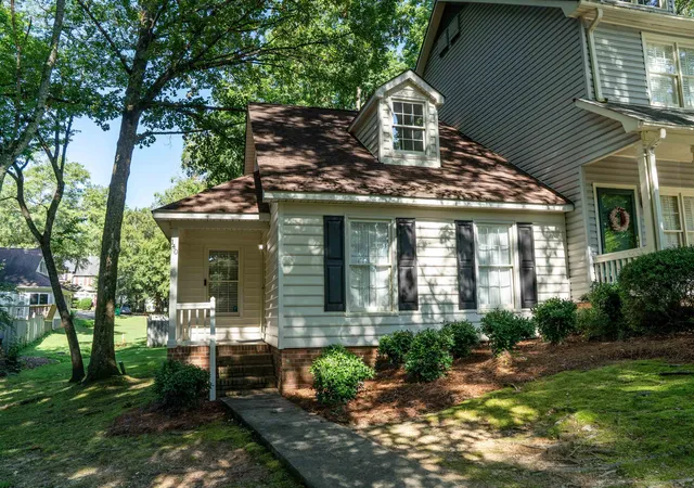 Townhouse for sale at 140 Inwood Ct, Spartanburg, SC 29302 | MLS# SPN339841