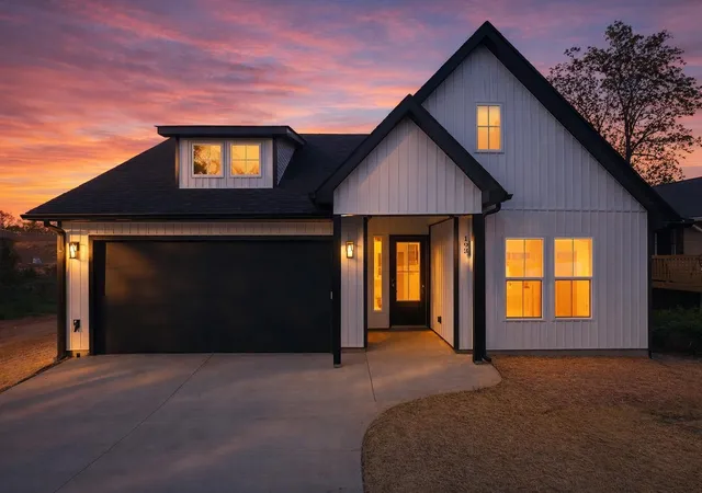 Photo 1 of Single family home for sale at 193 W Wood St, Spartanburg, SC 29303 | MLS# SPN339861 | Listing updated on 2026-07-31