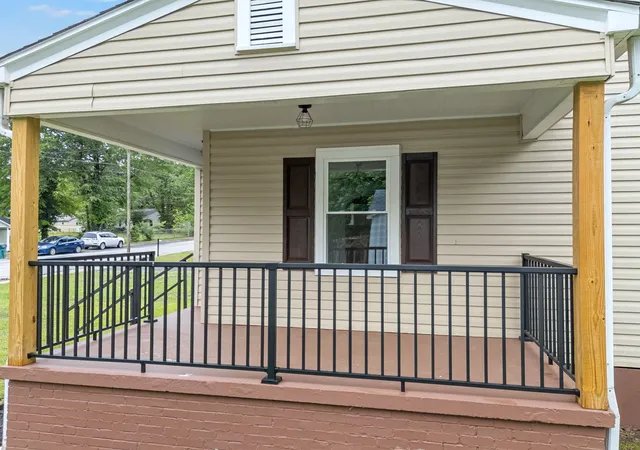 Photo 5 of Sale Pending at 714 Holmes St, Gaffney, SC 29341 | MLS# SPN339883 | Listing updated on 2026-08-06