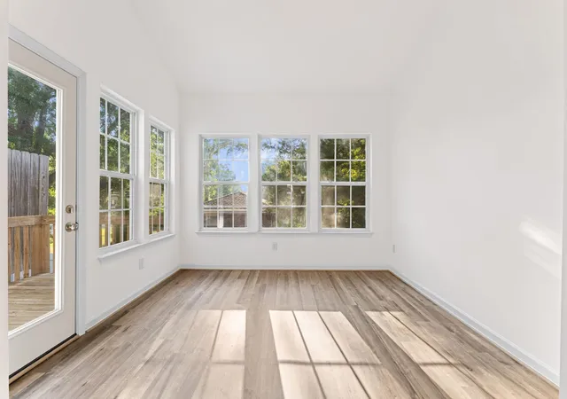 Photo 3 of Townhouse for sale at 5 Heritage Oak Way, Simpsonville, SC 29681 | MLS# SPN339932 | Listing updated on 2026-09-23
