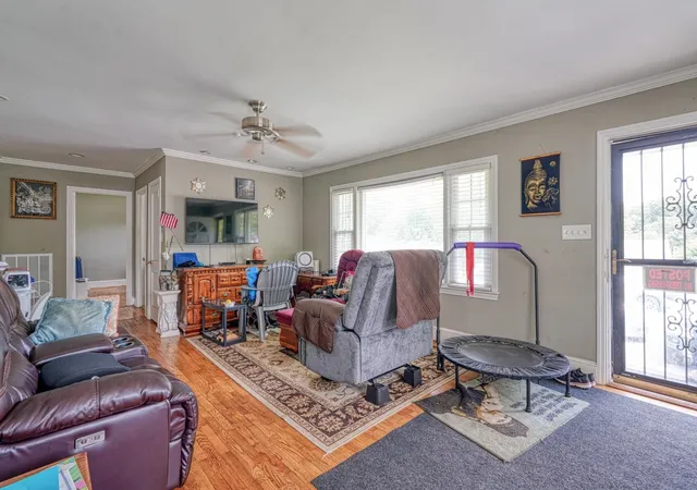 Photo 2 of Sale Pending at 818 Jackson St, Spartanburg, SC 29303 | MLS# SPN339943 | Listing updated on 2026-08-09